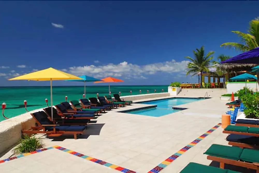 Compass Point Beach Resort Nassau 4*,
